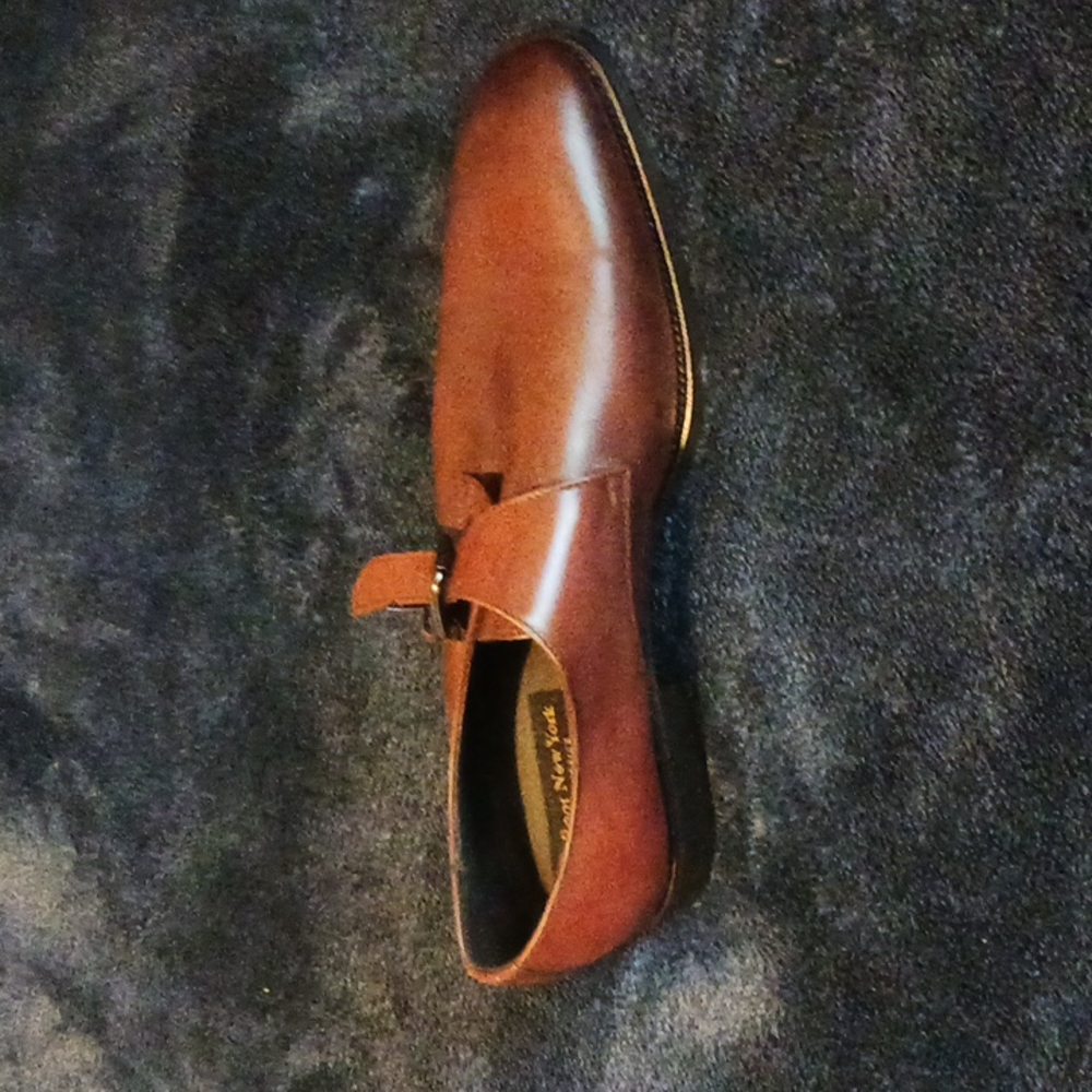 Am selling Vitello Italian shoes